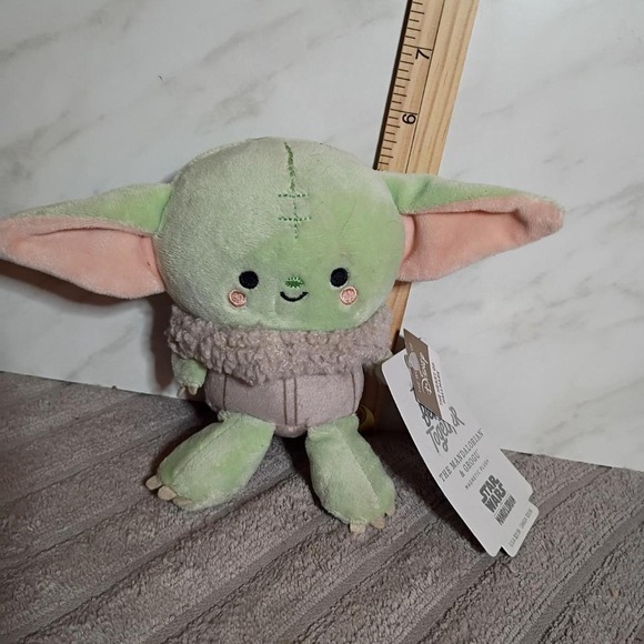 Hallmark Other - Hallmark Star Wars The Mandalorian Grogu Magnetic Plush Better Together Disney